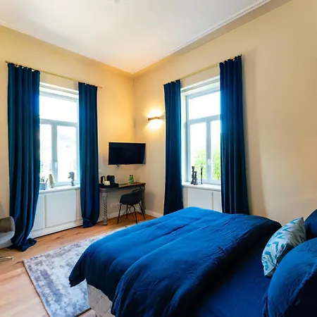 Magnolia Nocleg ze śniadaniem 3*